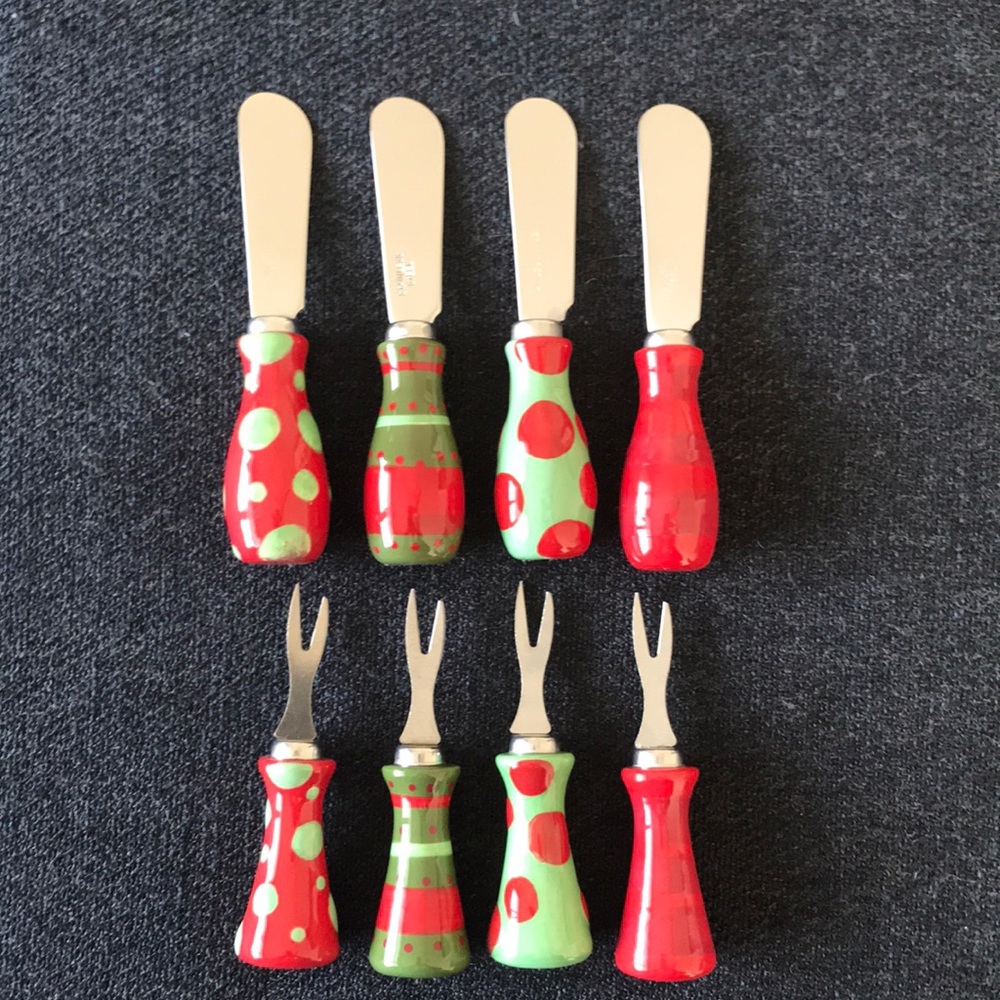 NWOT cute holiday spreaders & forks